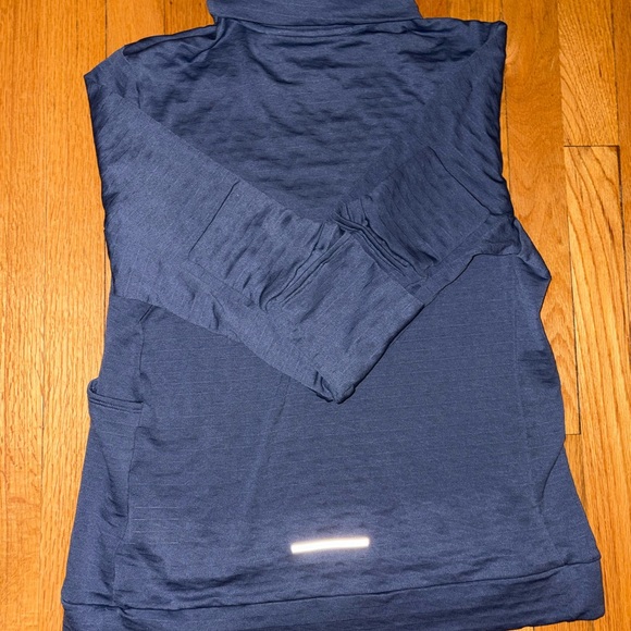 Nike Women's blue therma-fit running cowl neck - Picture 2 of 4